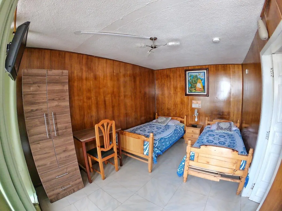 Hostal Sol Y Luna Quito 0*,  Ecuador