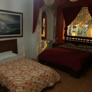 Hostal The Imperial Pensión